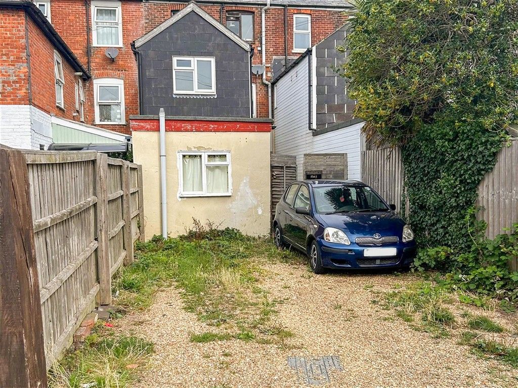 Additional image 8 of 1 bed flat for saleCarisbrooke Road, Newport, Isle Of Wight PO30
