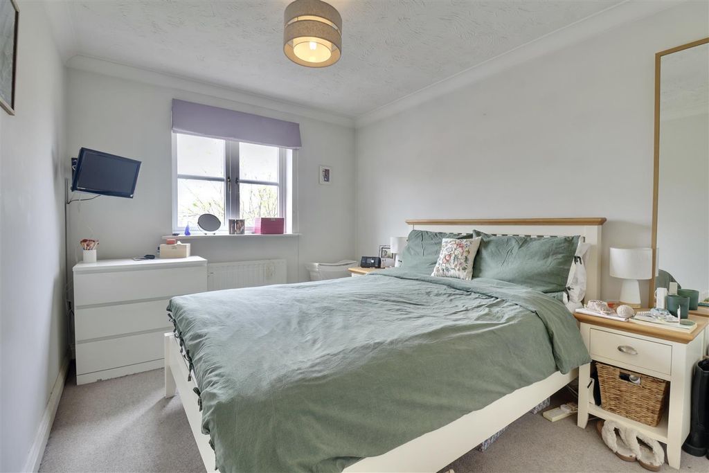 Additional image 8 of 2 bed flat for saleKing Charles Street, Portsmouth PO1