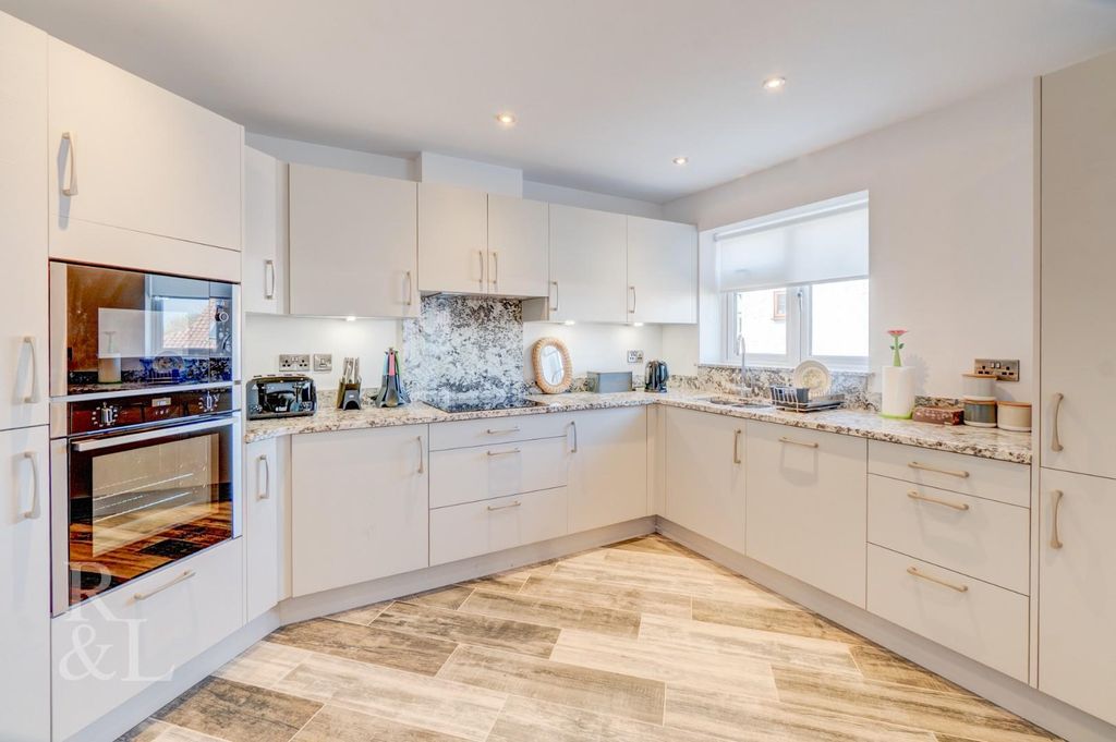 Additional image 5 of 2 bed flat for saleBlind Lane, Keyworth, Nottingham NG12