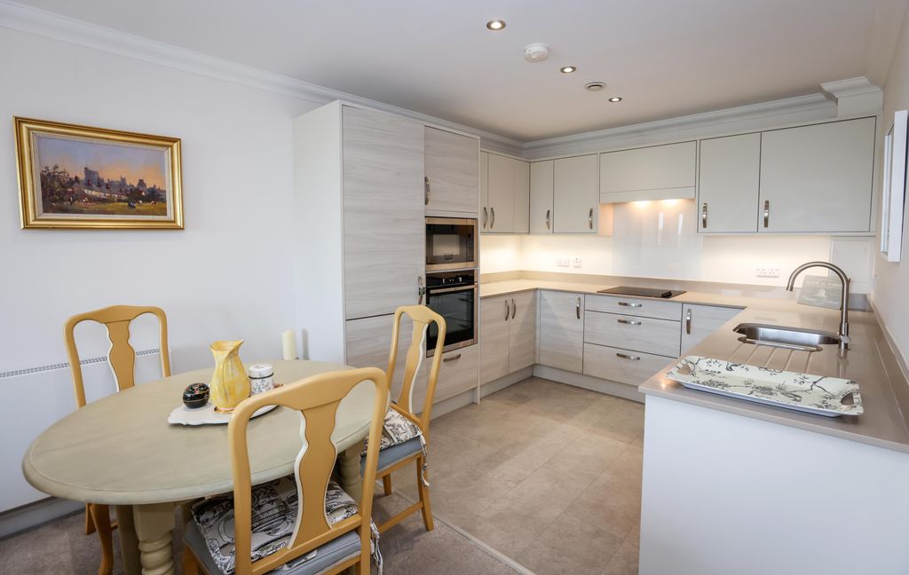 Additional image 8 of 2 bed flat for saleCastle View, Windsor SL4