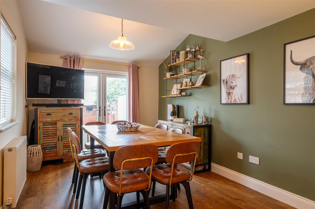 Additional image 7 of 3 bed terraced house for saleHensington Road, Woodstock OX20