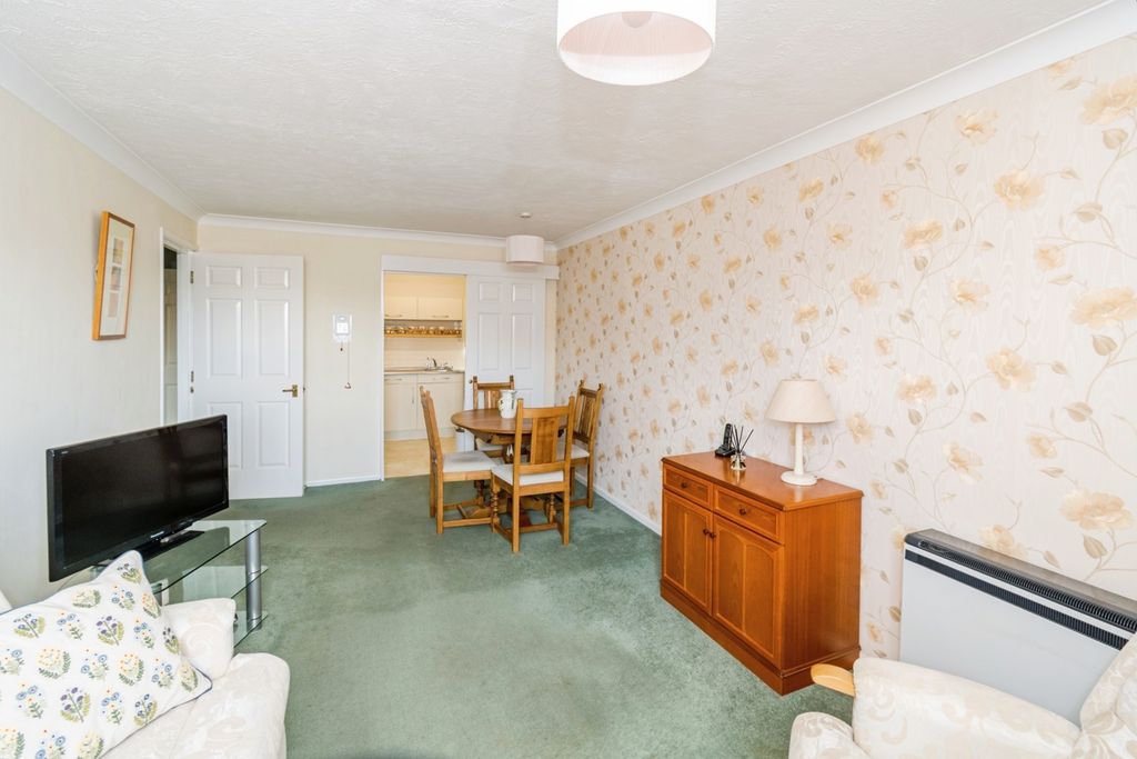 Additional image 2 of 1 bed flat for saleSherwood Close, Southampton, Hampshire SO16