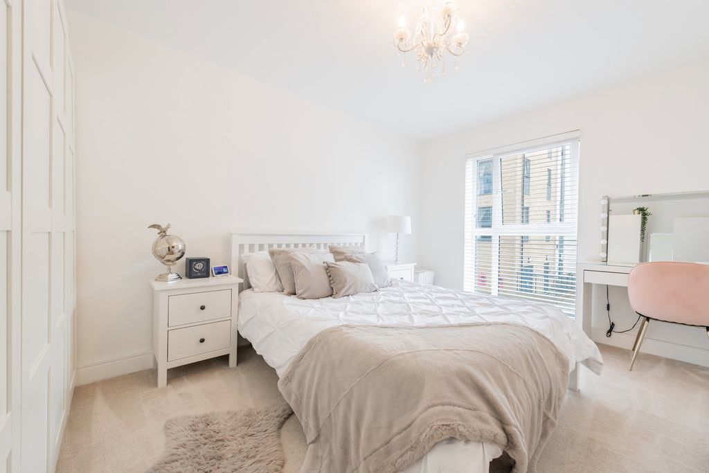 Additional image 9 of 2 bed flat for saleRiverside House, Thomas Blake Avenue, Southampton SO14