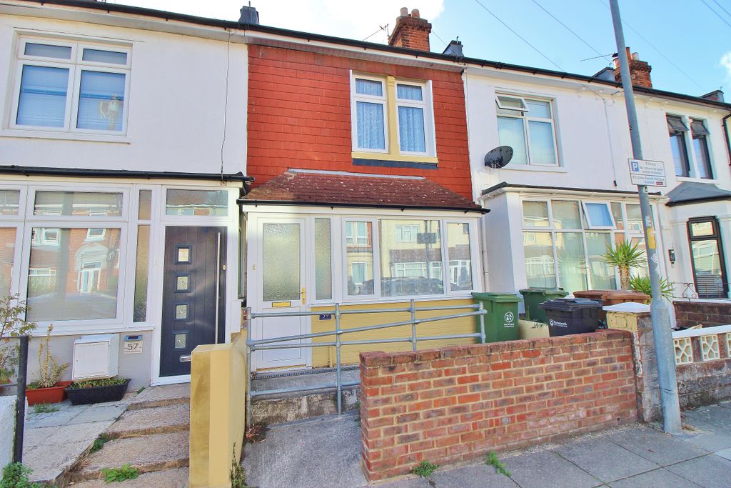 2 bed terraced house for saleNorth End Grove, North End PO2