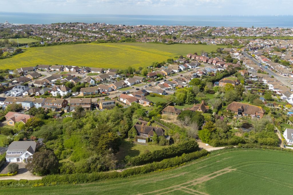 Additional image 4 of 5 bed detached house for saleRayham Road, Whitstable CT5