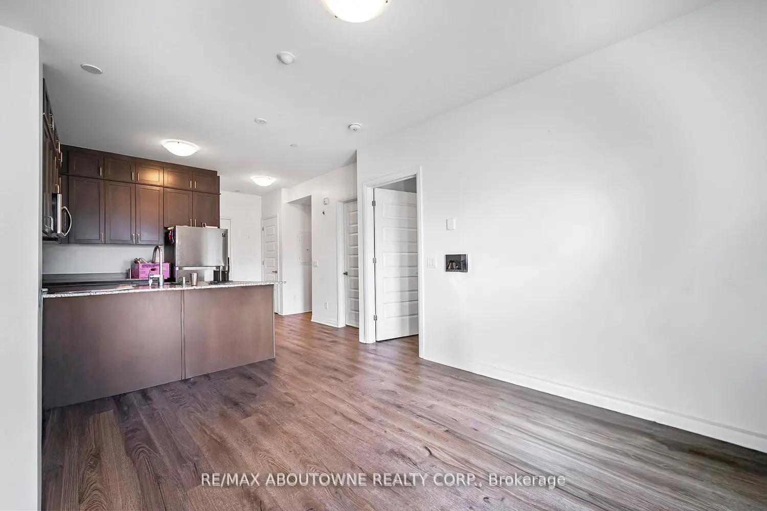 Additional image 8 of 95 Dundas Street 004