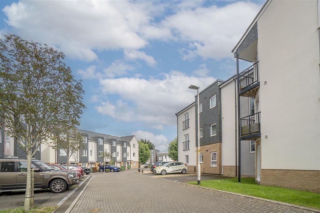 Additional image 8 of 2 bed flat for saleBoundary Place, Roborough, Plymouth PL6
