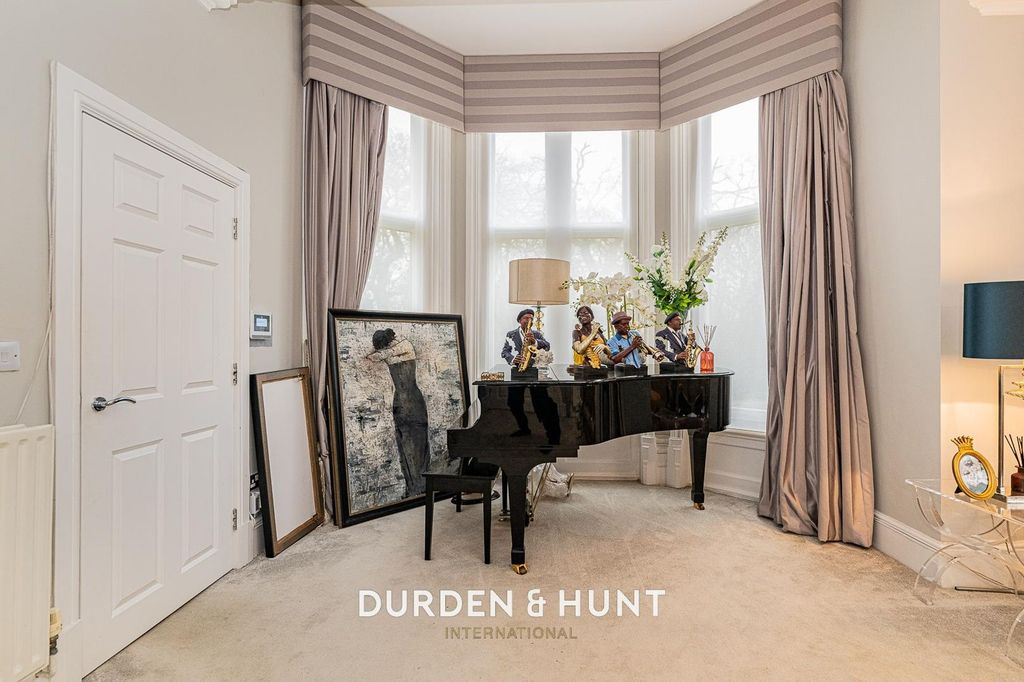 Additional image 4 of 3 bed flat for saleRegents Drive, Woodford Green IG8