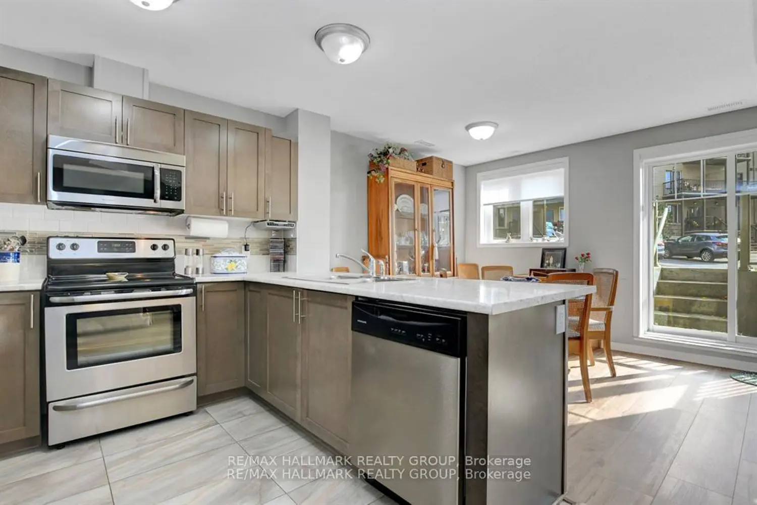 Additional image 9 of 486 Via Verona Avenue 1