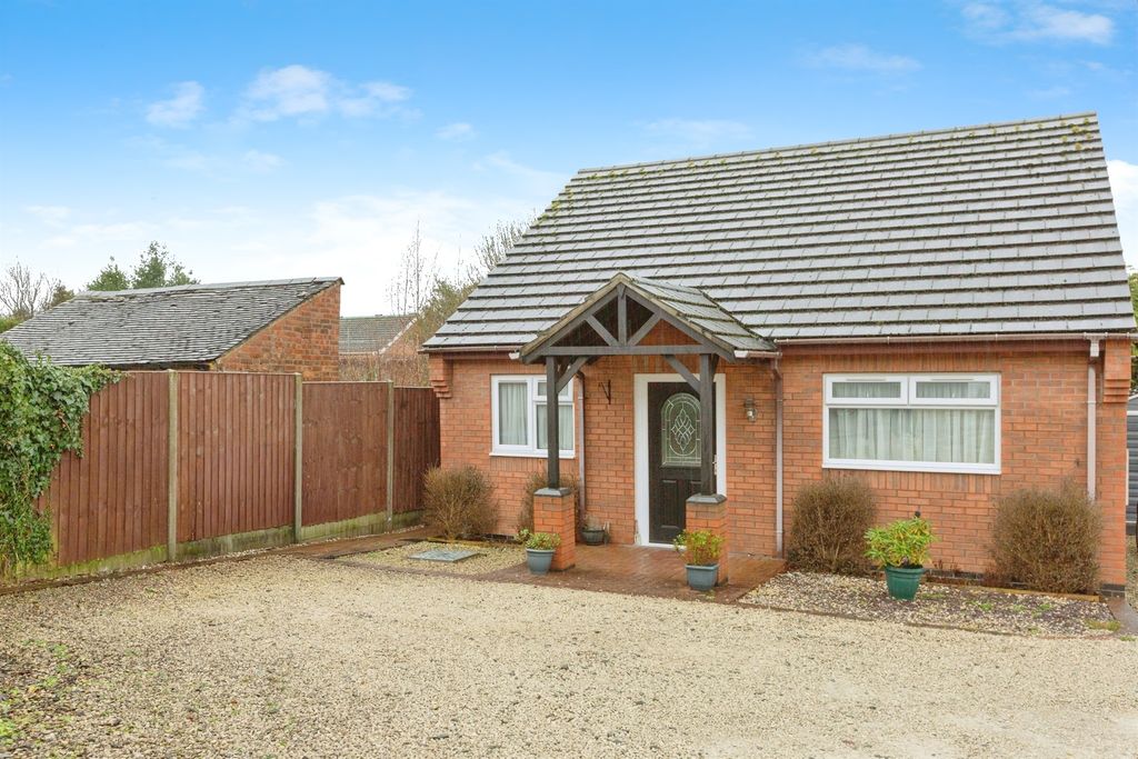 Additional image 3 of 2 bed detached bungalow for saleKirkby Road, Barwell, Leicester LE9