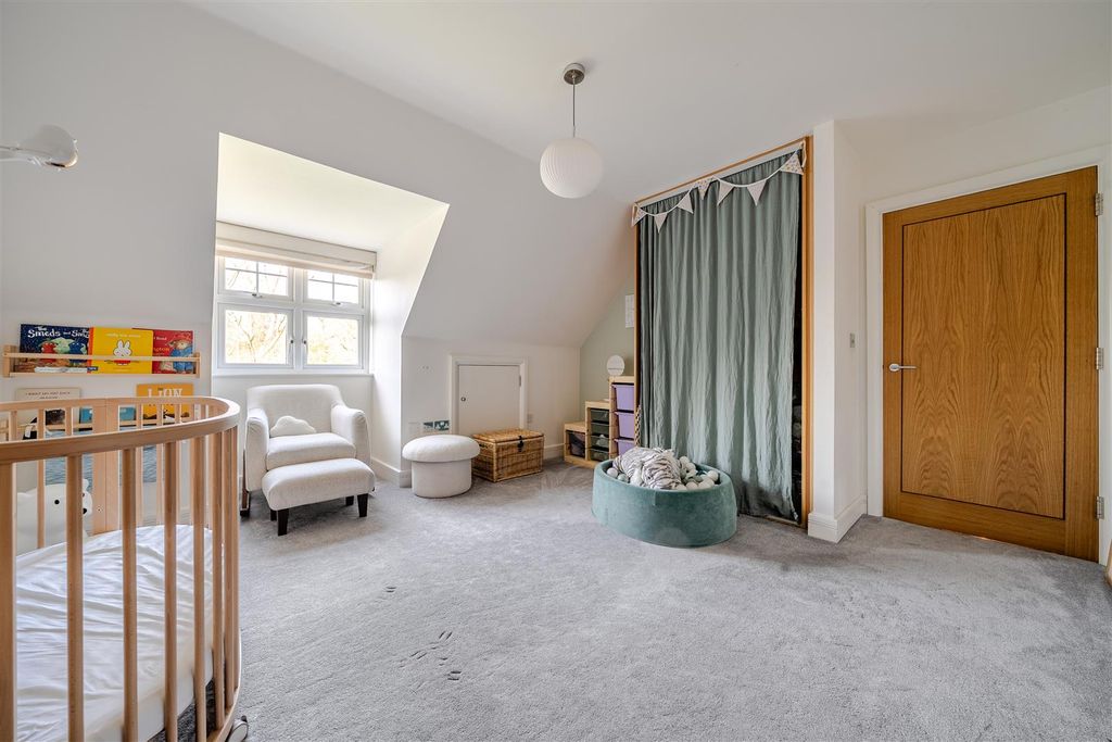 Additional image 18 of 2 bed flat for saleLanden House, Rectory Road Wokingham, Berkshire RG40