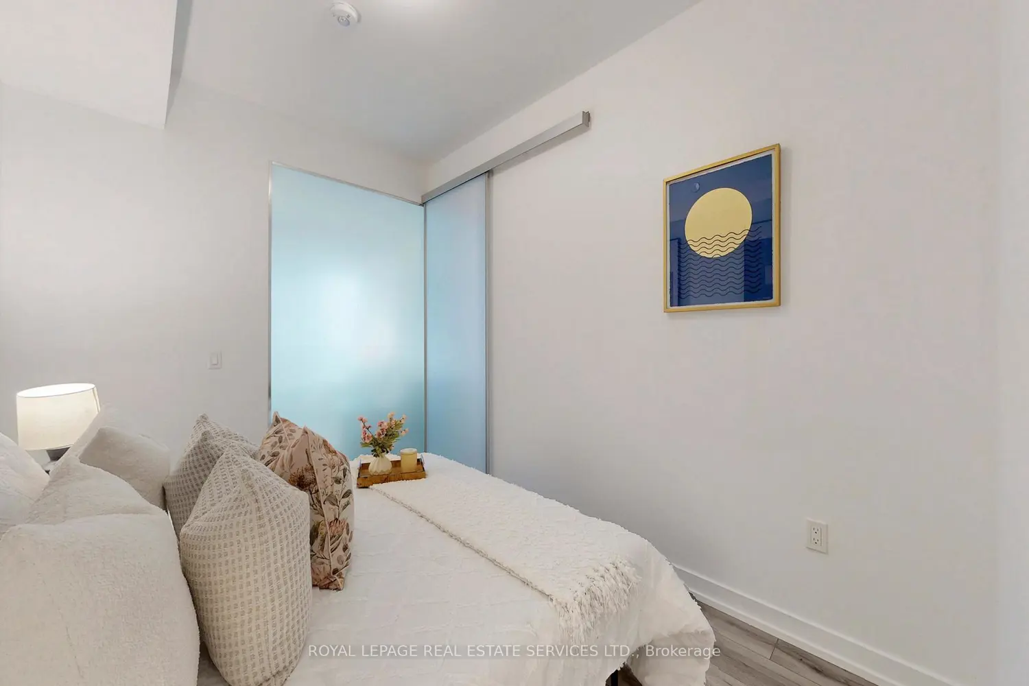 Additional image 3 of 1195 The Queensway 310