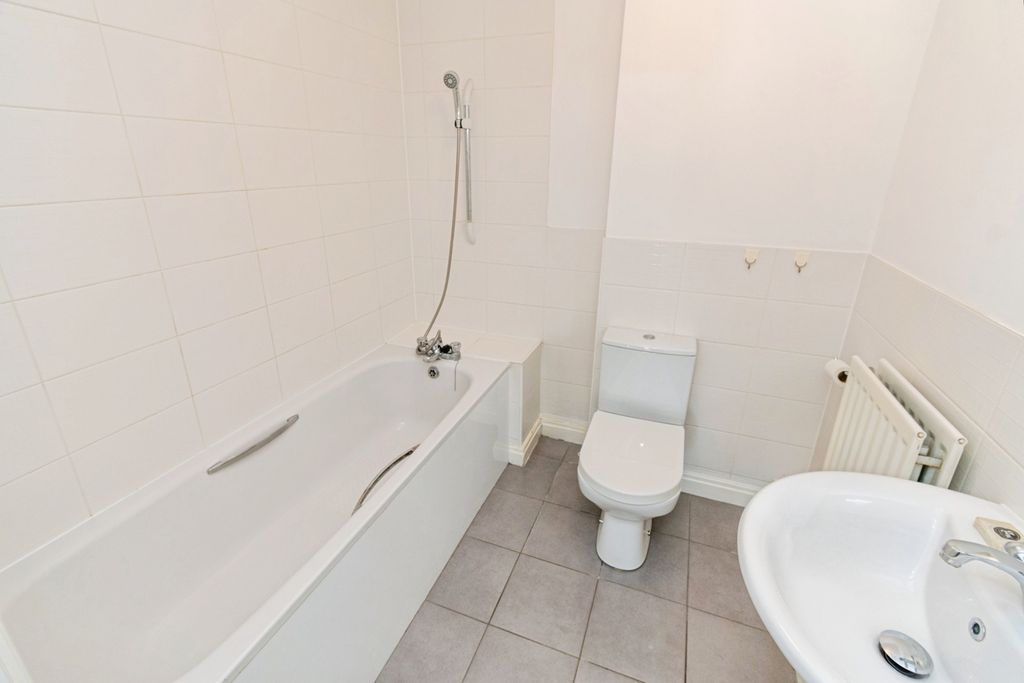 Additional image 12 of 2 bed flat for saleMarshall Square, Banister Park, Southampton, Hampshire SO15