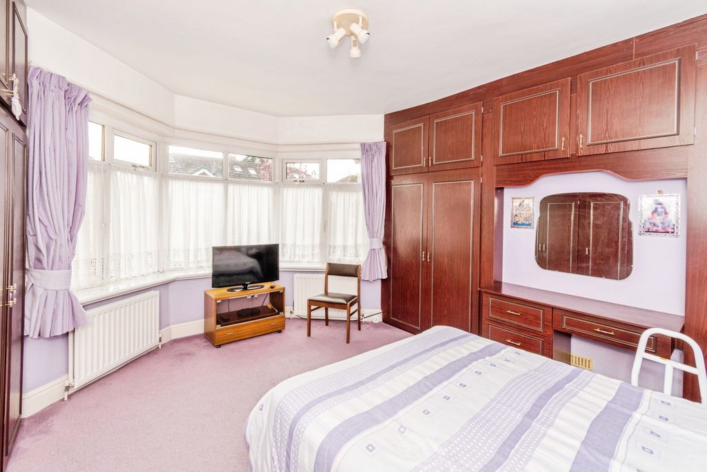 Additional image 9 of 3 bed semi-detached house for saleTwyford Avenue, Upper Shirley, Southampton, Hampshire SO15