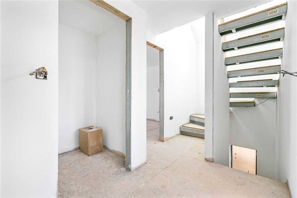 Additional image 5 of 5 bed detached house for saleElmsway, Ashford, Surrey TW15