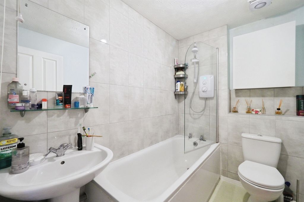 Additional image 13 of 3 bed semi-detached house for saleRavensthorpe Drive, Loughborough LE11