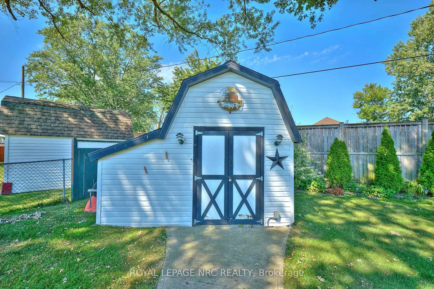 Additional image 13 of 4013 Welland Street