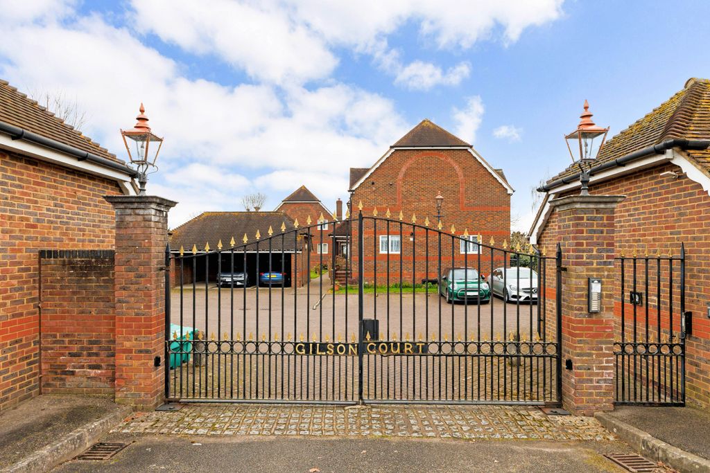 Additional image 7 of 2 bed flat for saleWindsor Road, Windsor SL4