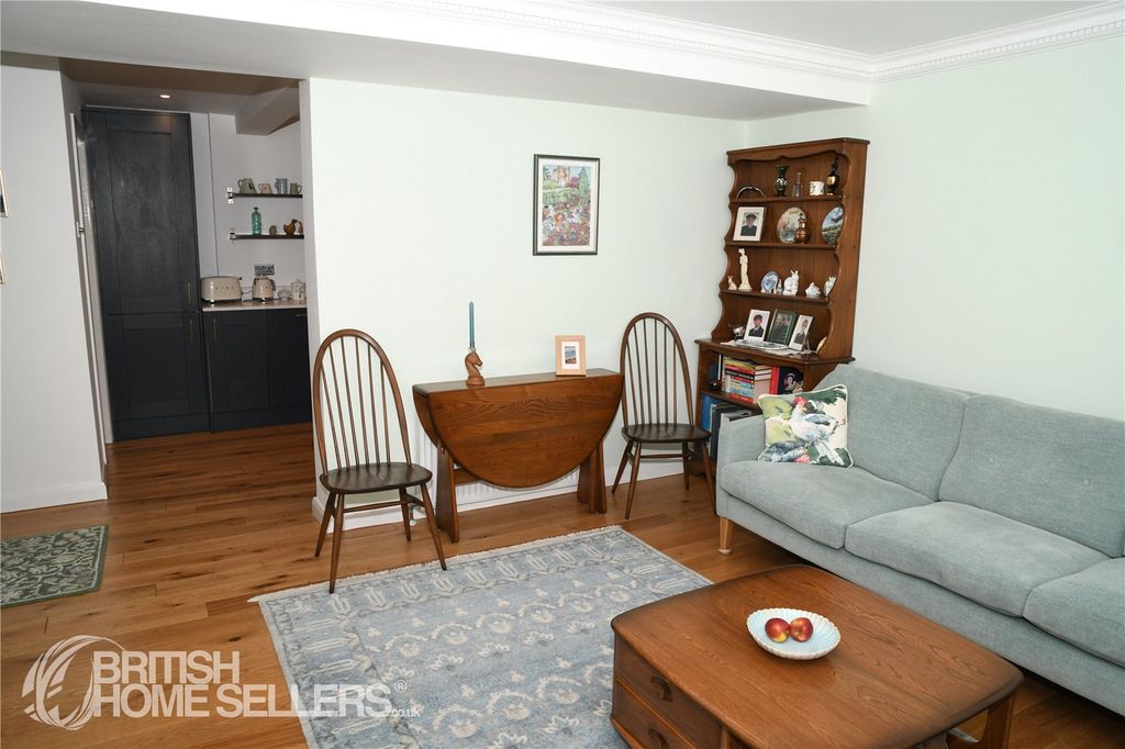 Additional image 8 of 2 bed flat for saleGrand Parade, Portsmouth, Hampshire PO1