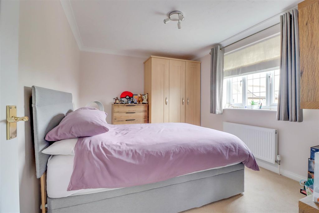Additional image 20 of 4 bed detached house for saleFriern Walk, Wickford SS12