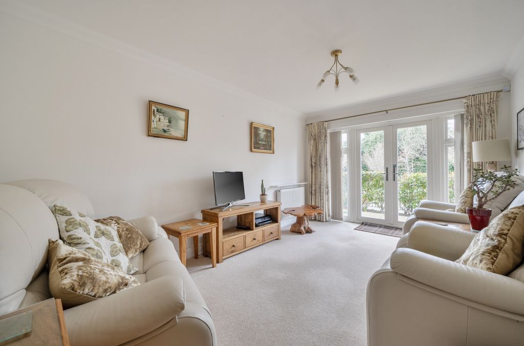 Additional image 4 of 2 bed flat for saleWoolf Drive, Wokingham, Berkshire RG40