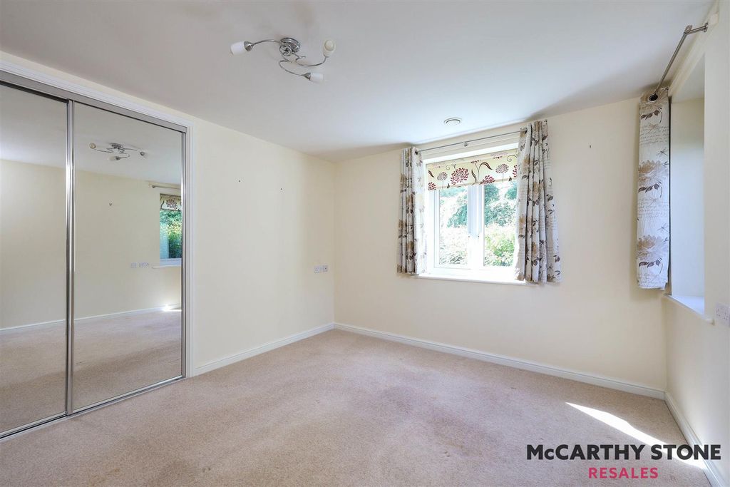 Additional image 7 of 2 bed flat for saleSomers Brook Court, Newport, Isle Of Wight PO30
