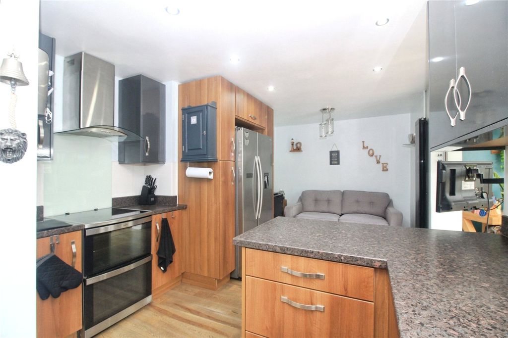 Additional image 5 of 3 bed semi-detached house for saleSt. Marys Avenue, Barwell, Leicester, Leicestershire LE9