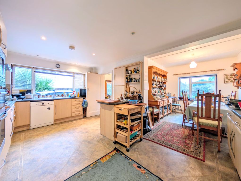 Additional image 4 of 5 bed detached house for saleArlington Avenue, Goring-By-Sea, Worthing BN12