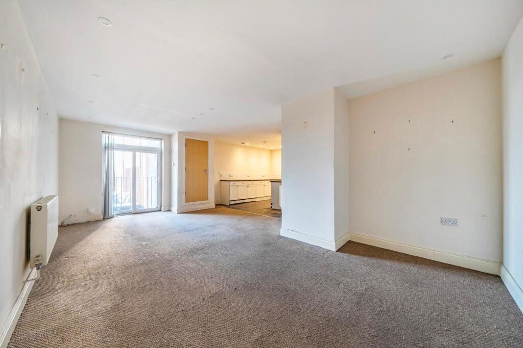 Additional image 5 of 2 bed flat for saleLondon Road, Portsmouth PO2