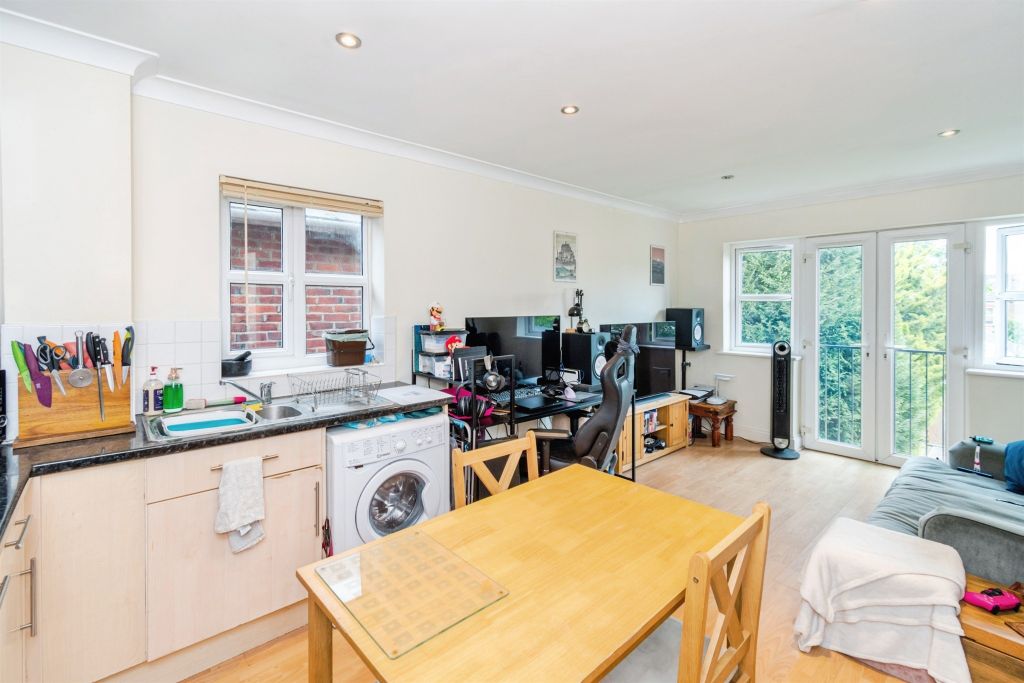 Additional image 3 of 1 bed flat for saleWinchester Road, Southampton SO16