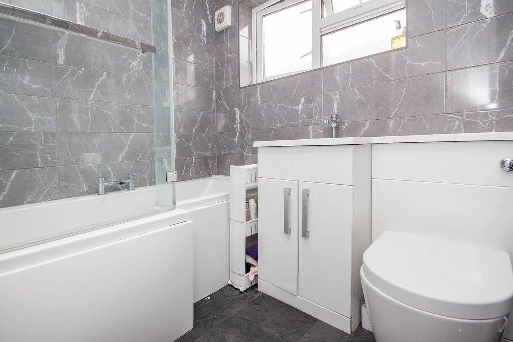 Additional image 6 of 3 bed terraced house for saleFirgrove Road, Freemantle SO15