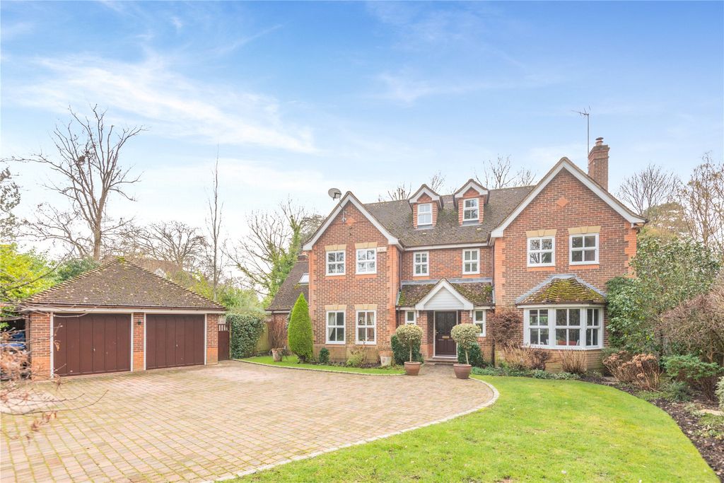 6 bed detached house for saleWoking, Surrey GU22