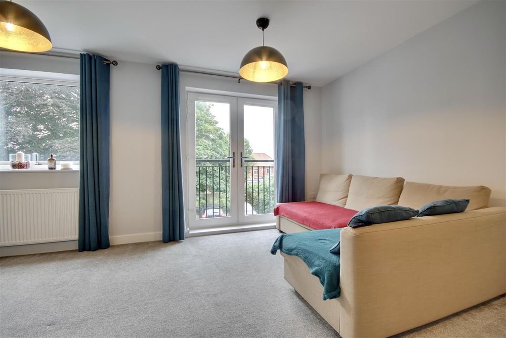 Additional image 15 of 3 bed town house for saleNautilus Drive, Portsmouth PO6