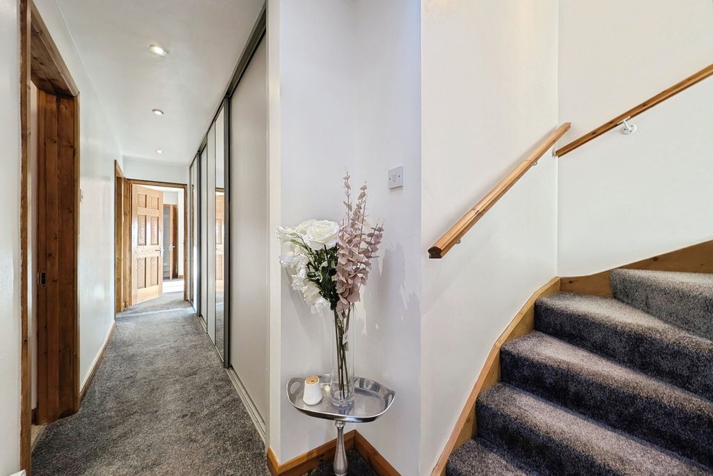 Additional image 16 of 5 bed detached house for saleTrajan Walk, Heddon-On-The-Wall, Newcastle Upon Tyne NE15