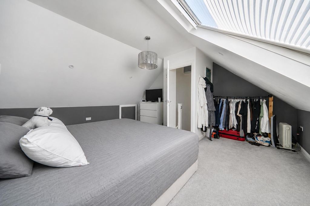 Additional image 17 of 3 bed semi-detached house for saleSaxon Shore Road, Portsmouth PO6