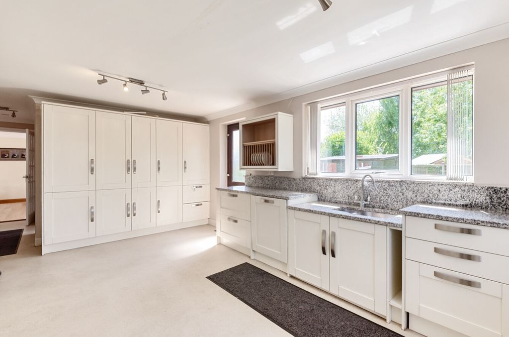 Additional image 8 of 5 bed detached bungalow for saleBack Lane, Colsterworth, Grantham, Lincolnshire NG33