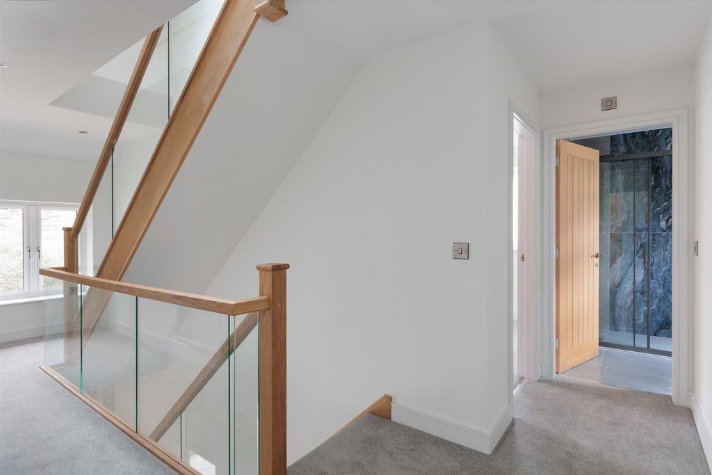 Additional image 15 of 5 bed detached house for saleSidmouth Avenue, Newcastle Under Lyme ST5