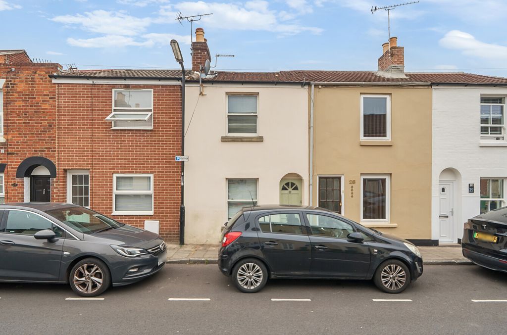 2 bed terraced house for saleLiverpool Street, Inner Avenue, Southampton, Hampshire SO14