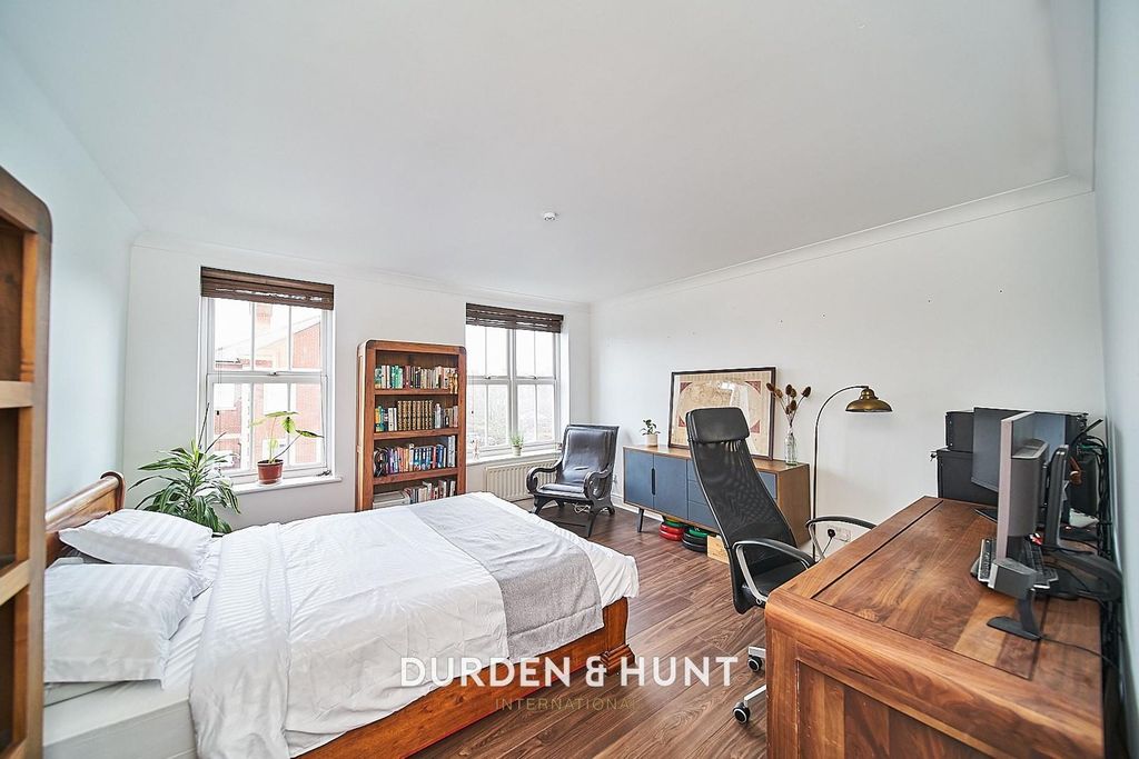 Additional image 12 of 2 bed flat for saleThe Boulevard, Woodford Green IG8