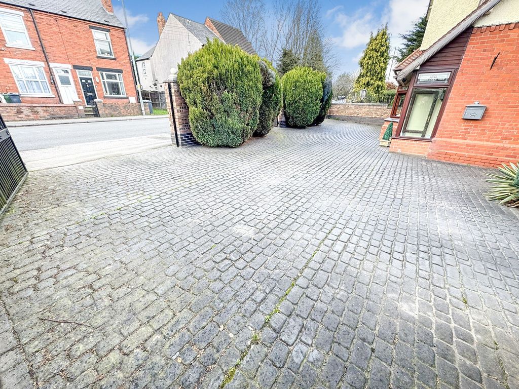 Additional image 6 of 5 bed detached house for saleSandbeds Road, Willenhall WV12