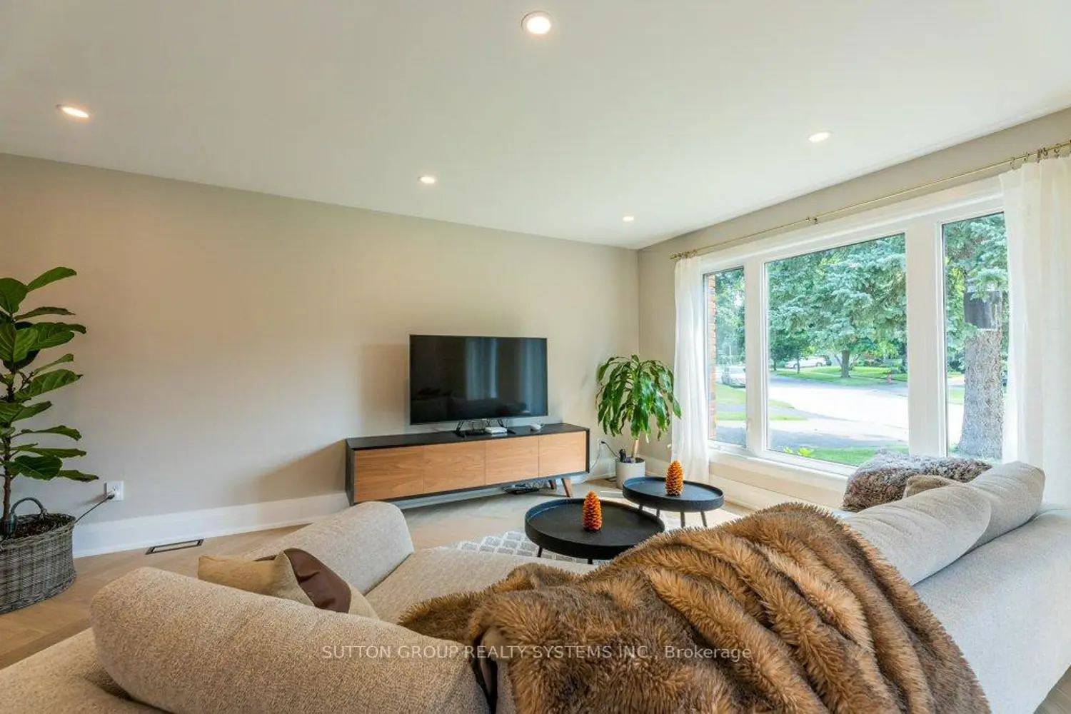Additional image 4 of 1264 Landfair Crescent
