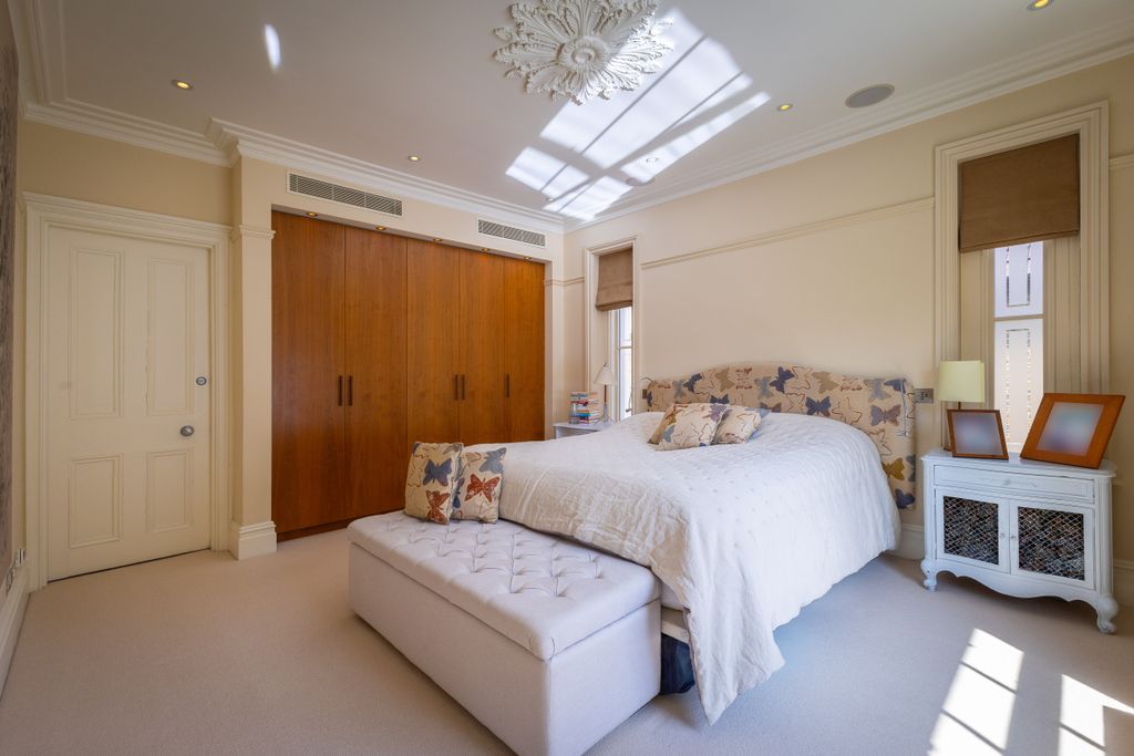 Additional image 9 of 5 bed property for saleSheen Road, Richmond, London TW10