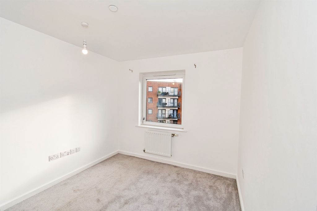 Additional image 14 of 2 bed flat for saleCentenary Plaza, Southampton SO19