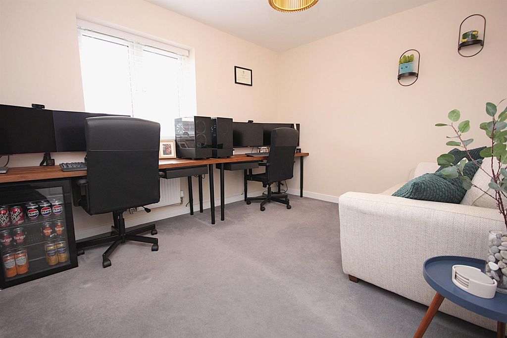 Additional image 10 of 2 bed maisonette for saleClaypit Copse, Bursledon, Southampton SO31