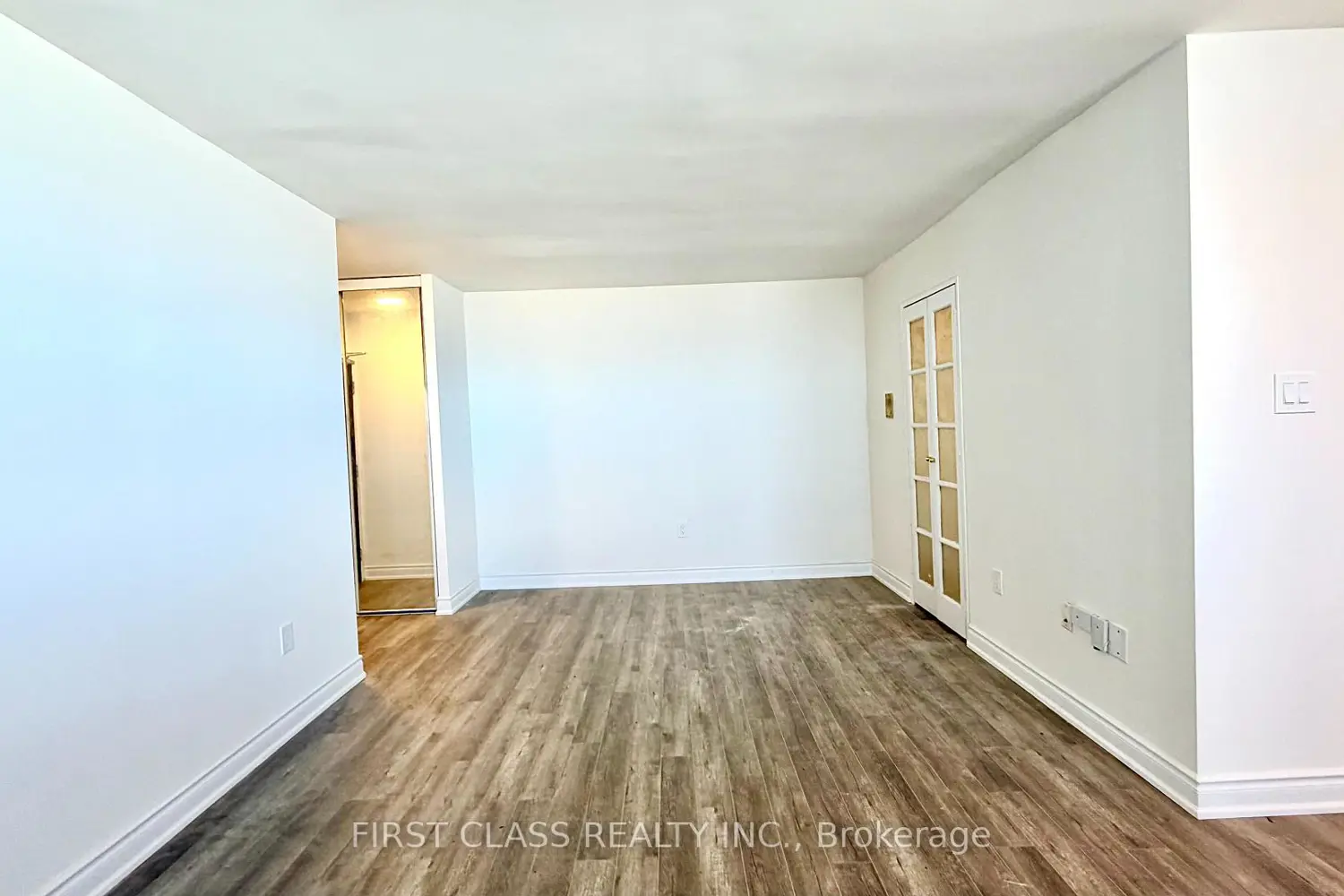 Additional image 10 of 541 Blackthorn Avenue 1415