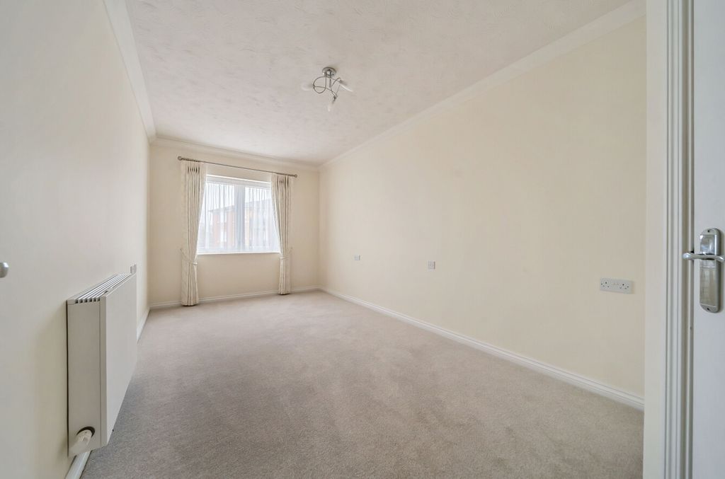 Additional image 11 of 1 bed flat for saleSpitfire Lodge, Belmont Road, Southampton, Hampshire SO17