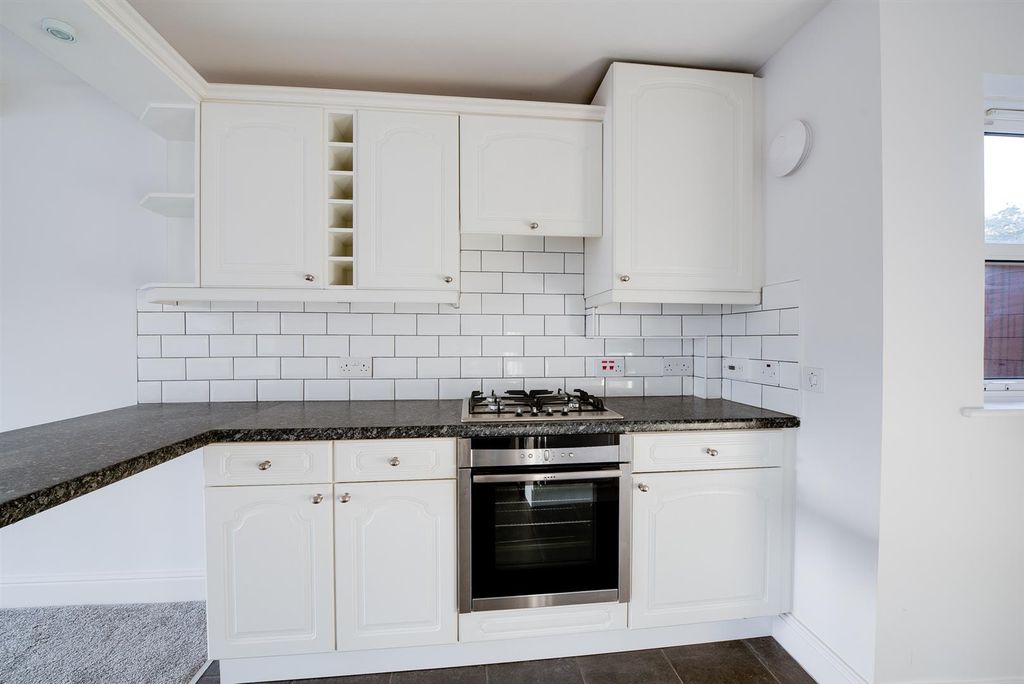 Additional image 10 of 2 bed flat for saleWhite Hart Road, Portsmouth PO1