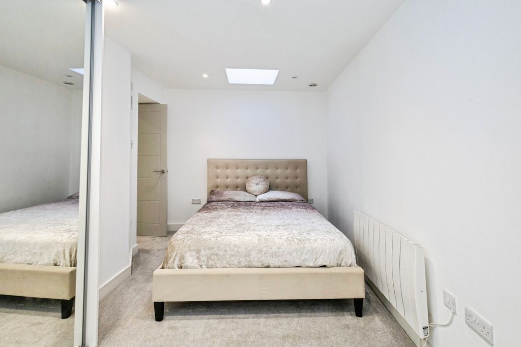 Additional image 7 of 1 bed flat for sale149A London Road, North End, Portsmouth PO2
