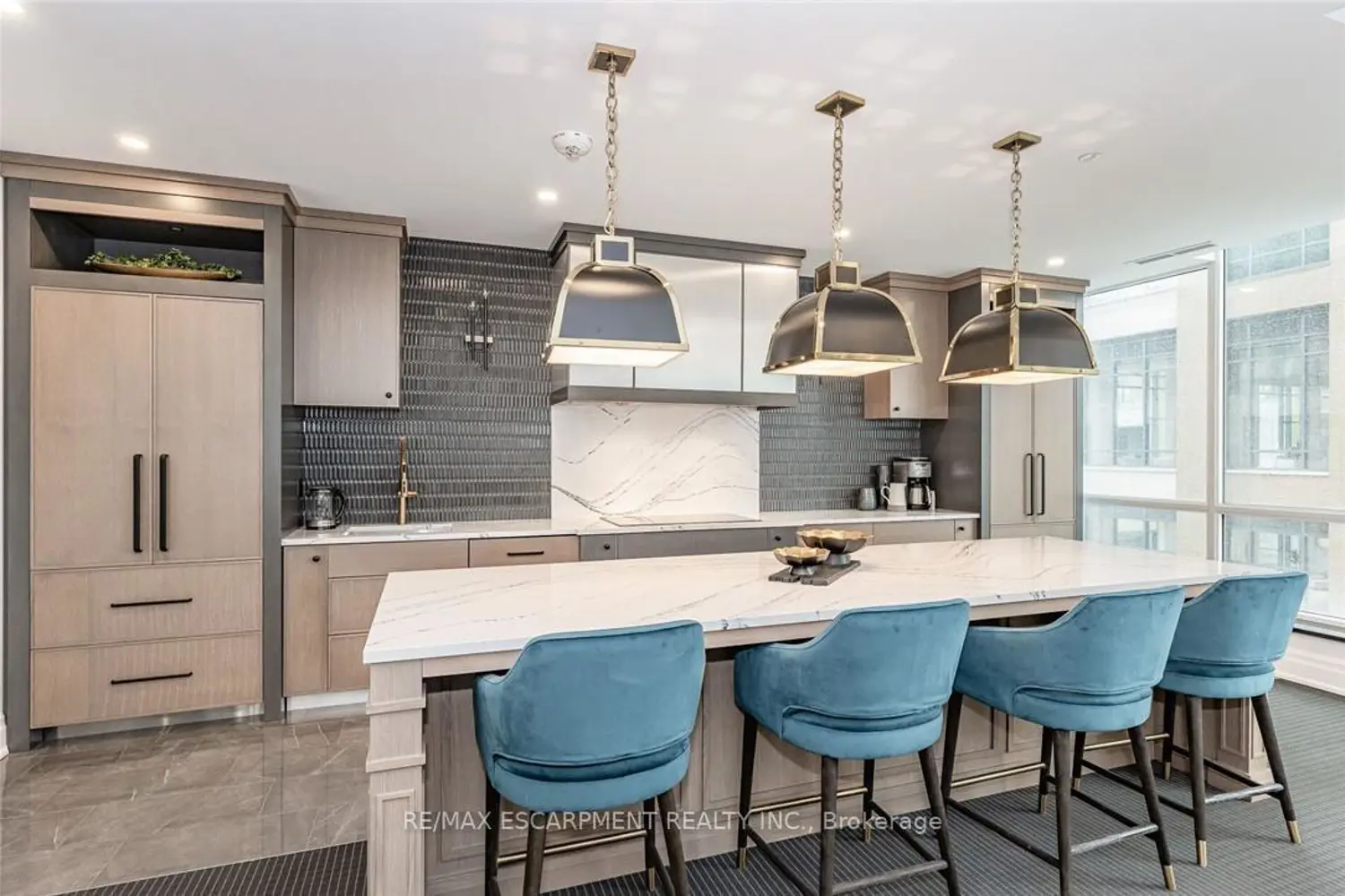 Additional image 10 of 2060 Lakeshore Road 1102