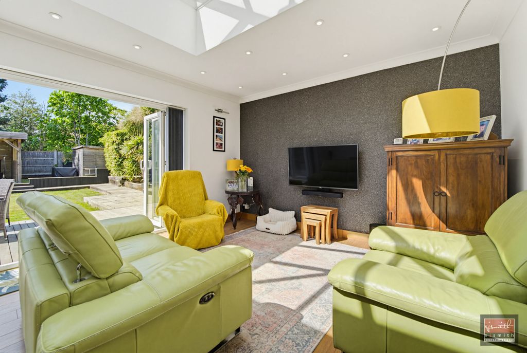 Additional image 6 of 4 bed detached house for saleFontmell Close, Ashford TW15